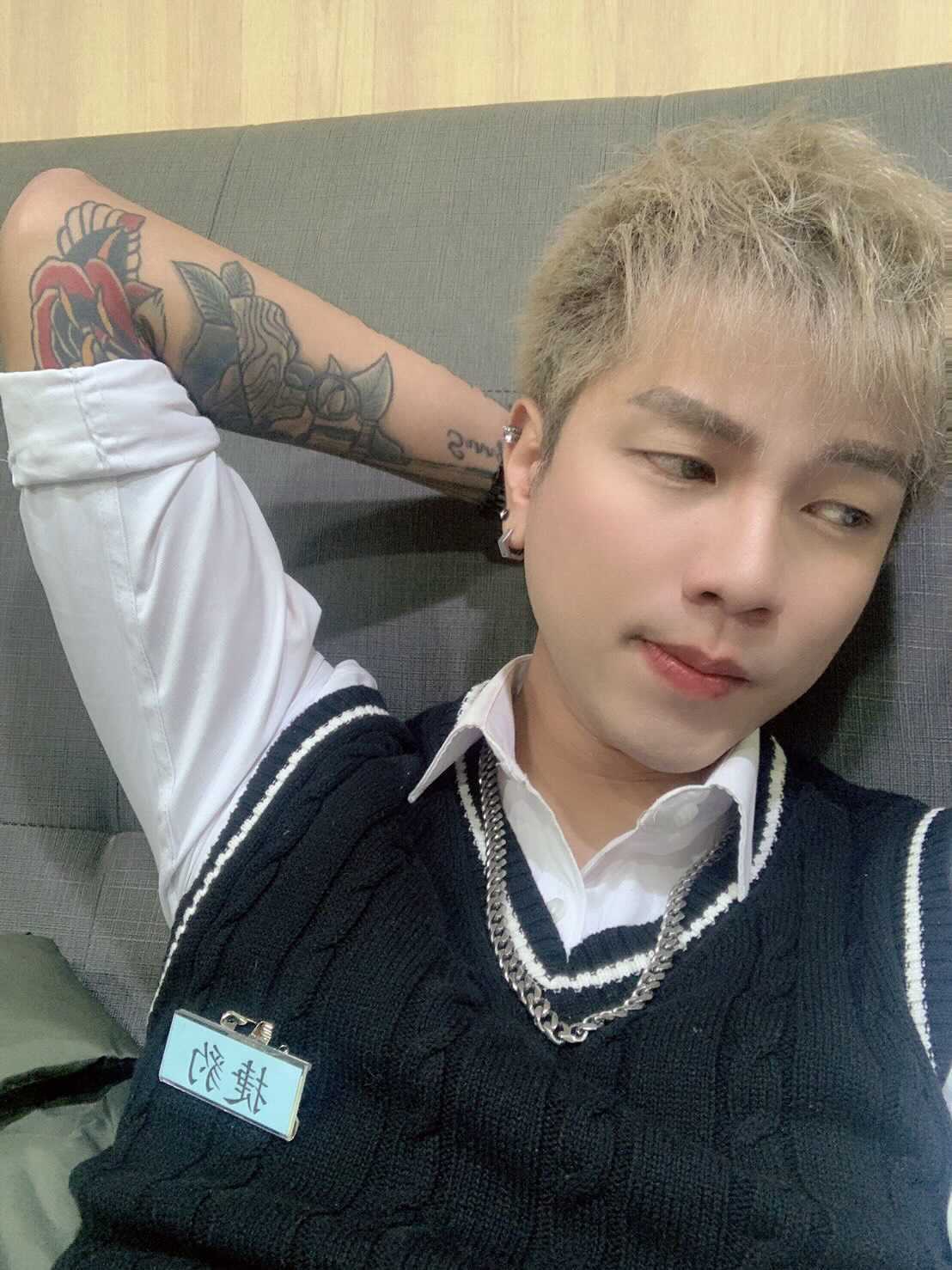 LINE_ALBUM_502小鮮肉❤️_230106_216